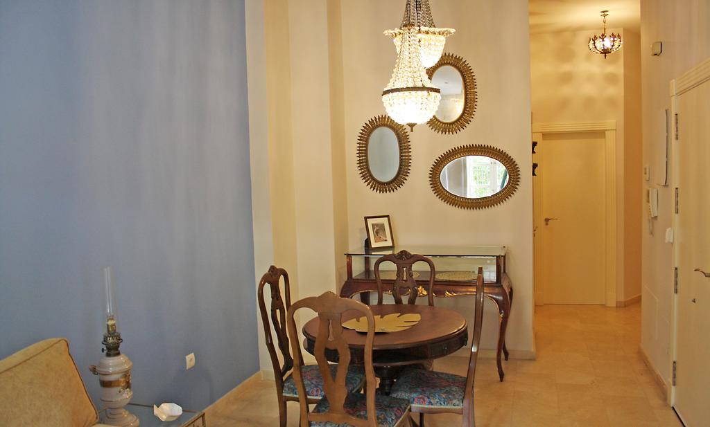 La Casa Azul + Bed and breakfast